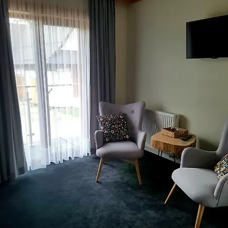 Zakohouse ホームステイ ポロニン