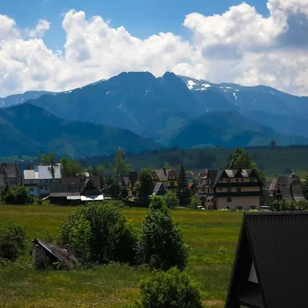 ホームステイ Zakohouse